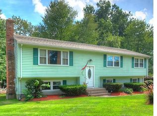 56 4th St, Suffield, CT 06078