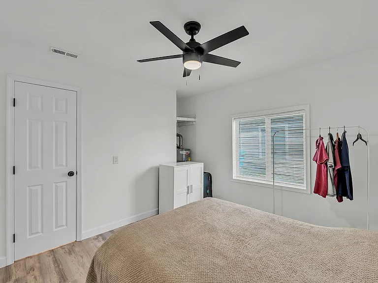 5028 Halwell Dr — Photo 12