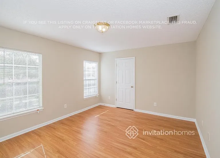 1656 Hawkins Cove Dr E — Photo 15