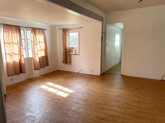 3rd image of 25309 BARTHOLOMEW STREET