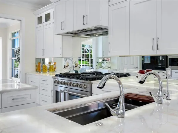 22660 Fairlawn CT, ESTERO, FL 34135