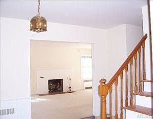 4th image of 401 Park Ave