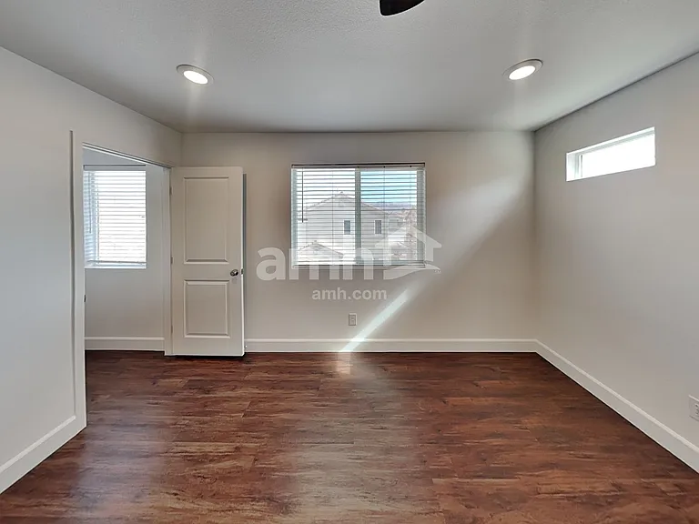 4857 Colossal Star St — Photo 10