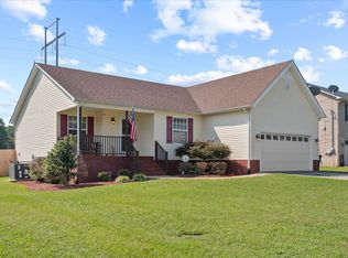1041 Creekview Dr, Columbia, TN 38401