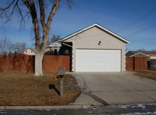 715 5th St SW, Sidney, MT 59270