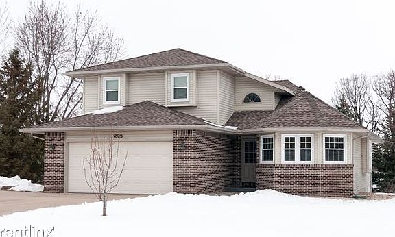 6925 Half Moon Circle-2