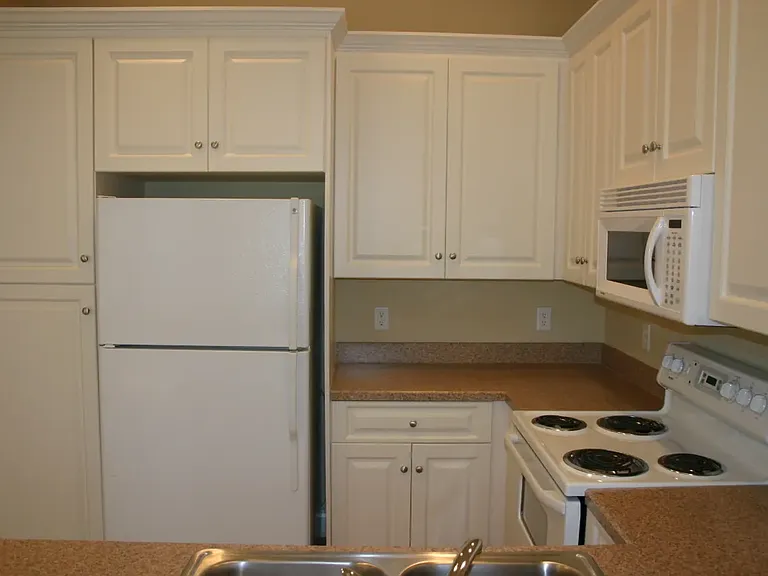 174 E State St #174B — Photo 10