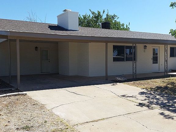 2nd image of 496 Earl Dr