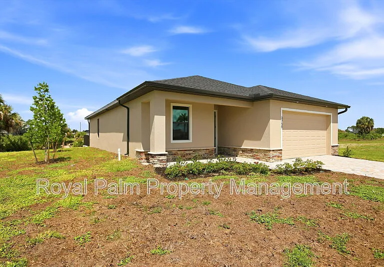 3750 NE 13th Ave — Photo 4