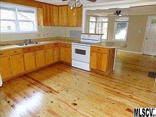 3rd image of 4469 Driftwood Dr