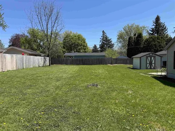 2434 North 3RD LANE, Summit, WI 53066