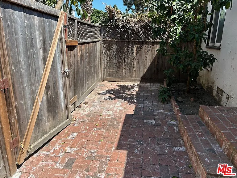 1444 Yale St #A — Photo 20