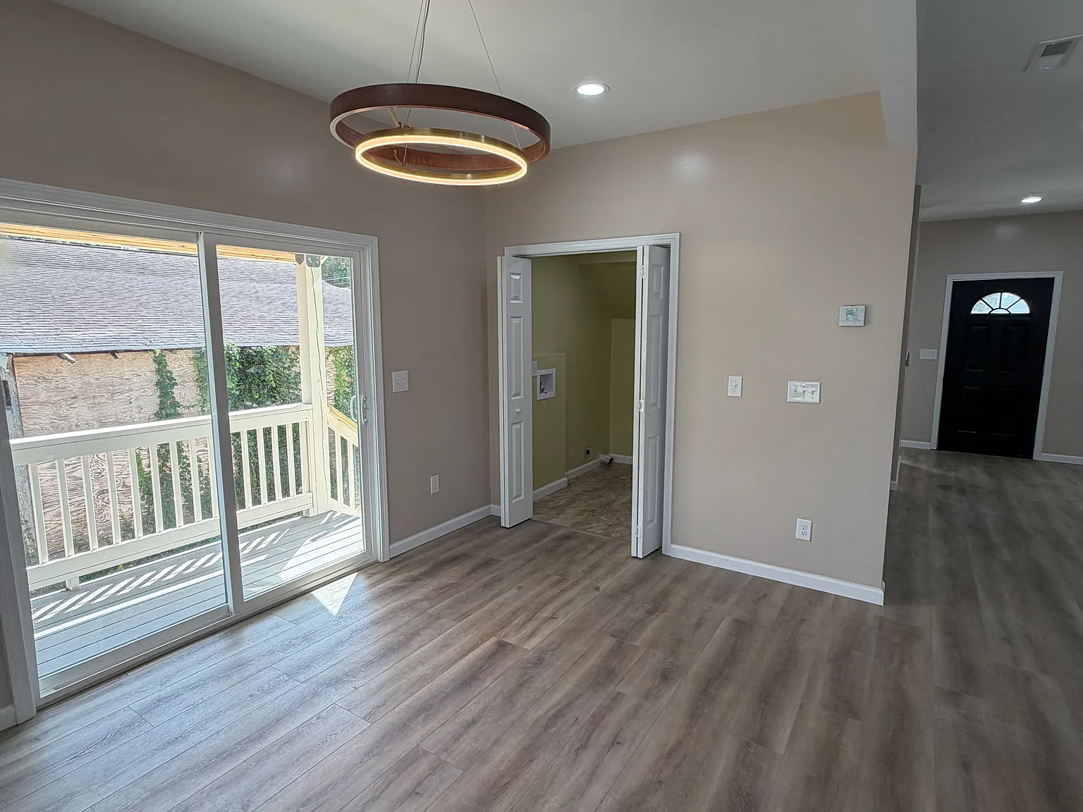 207 Tarver St — Photo 4