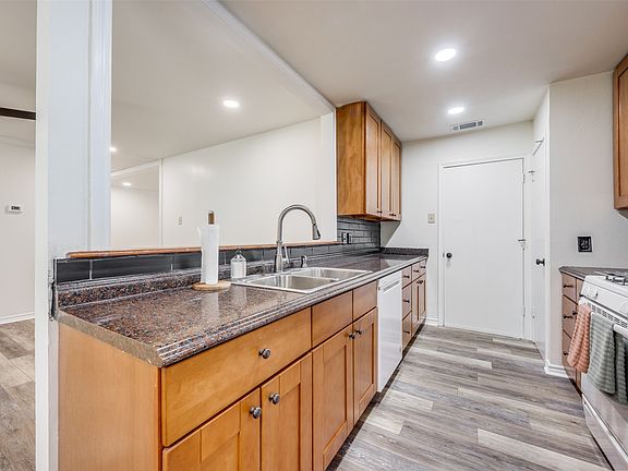 4th image of 2325 N Ricketts St