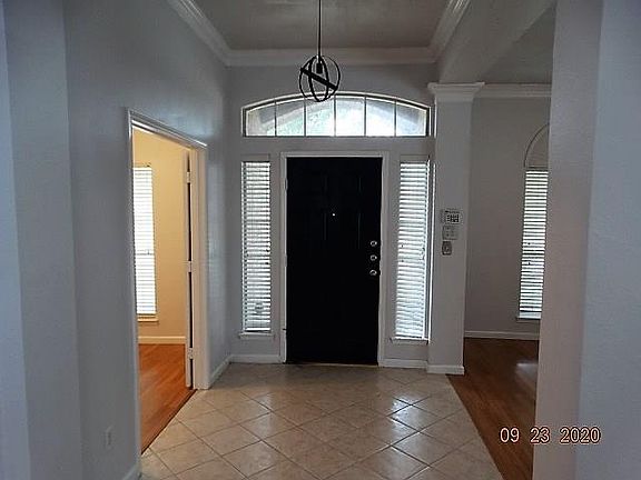 3rd image of 10613 River Oaks Dr