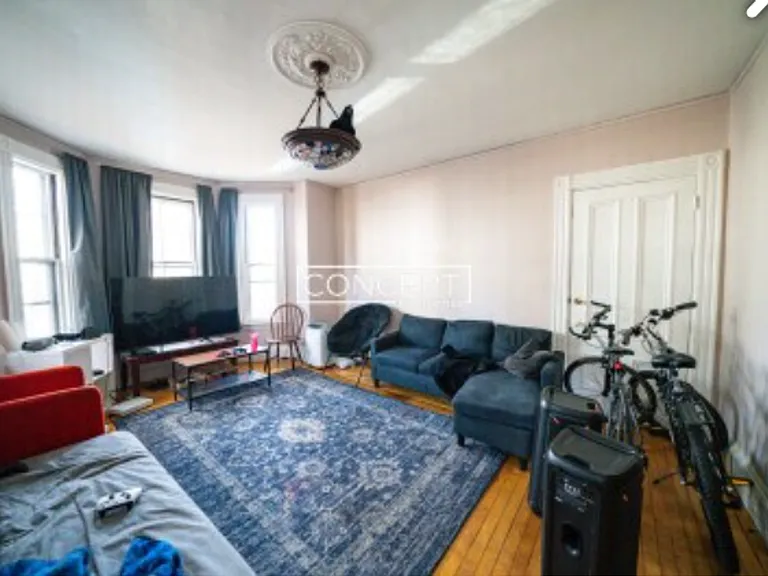 8 Hillside St #2 — Photo 5