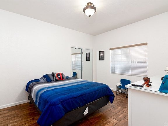 5th image of 2321 Ayers Ave