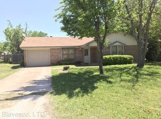 257 Gordon Dr, Azle, TX 76020