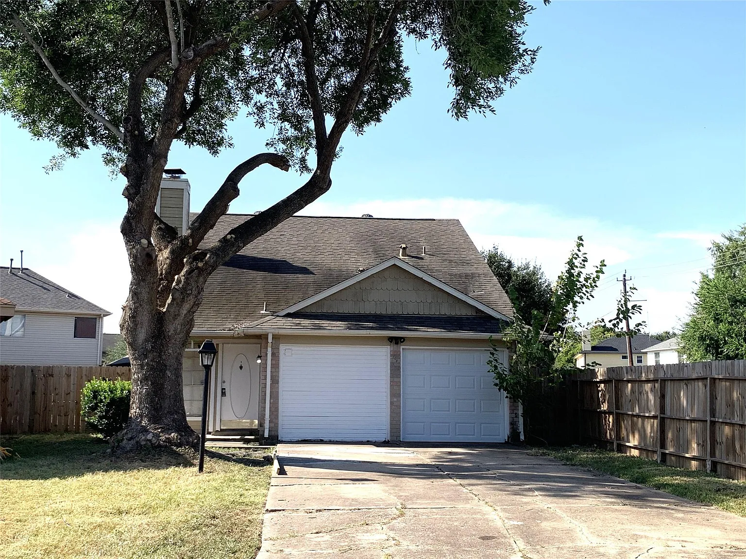 3 bed, 2.0 bath, 1086 sqft, $1,575 — Photo 1