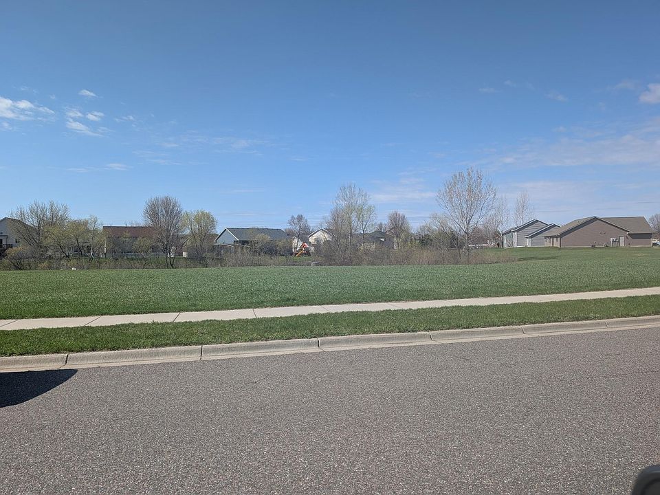 1st image of 2128 4th St N