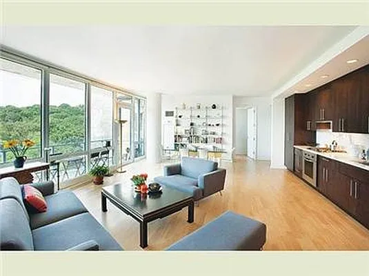 Rented by R New York | media 42