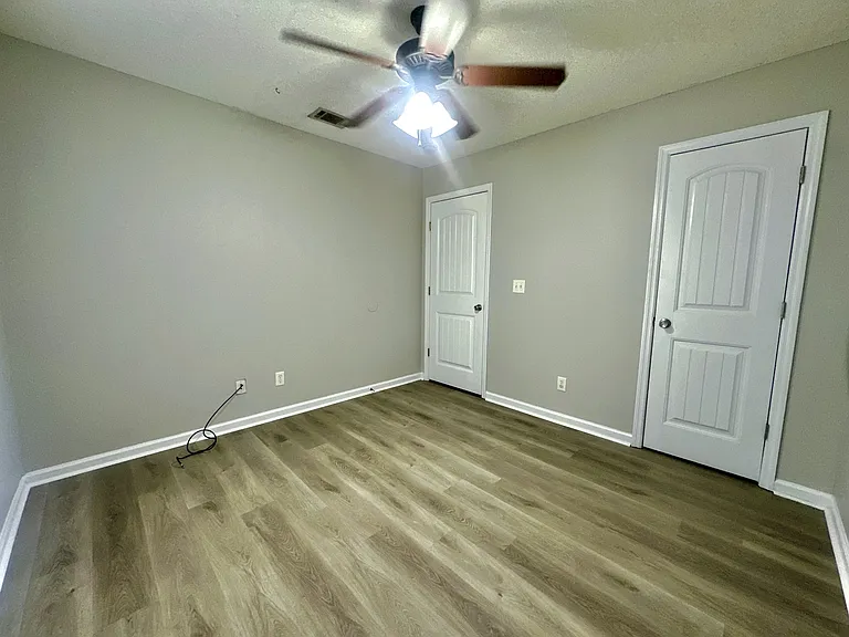 10 W Howell Dr — Photo 8