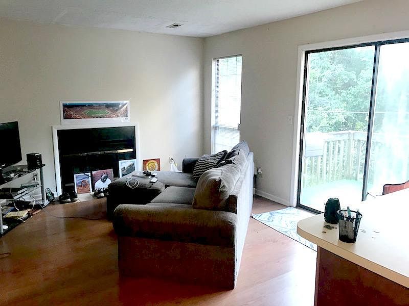2nd image of 9113 Cedarpark Ln #2