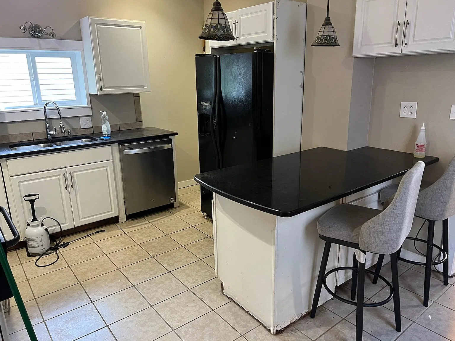 3 bed, 1275 sqft, $1,420 — Photo 4
