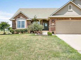 8601 S Amber Ridge St, Viola, KS 67149