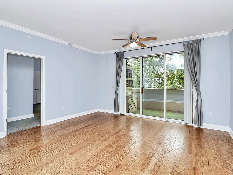 300 W 5th St #315 — Photo 16