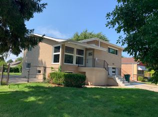8728 S Fairfield Ave, Evergreen Park, IL 60805