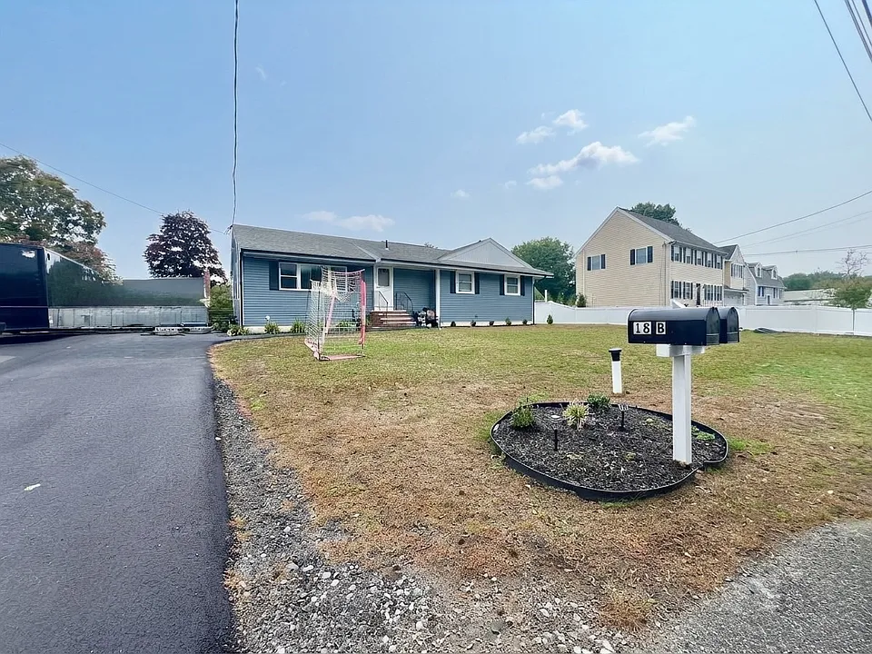 18 Liberty St #1
