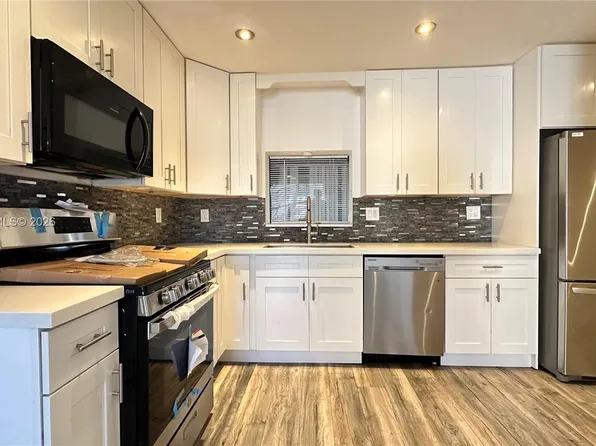 8450 NW 26th St, Sunrise, FL 33322