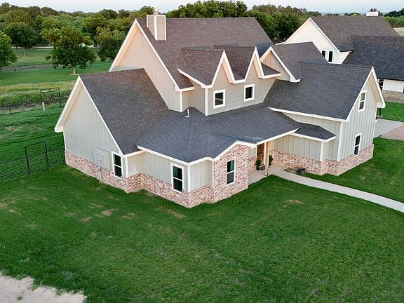 2nd image of 7152 Club Creek Ln