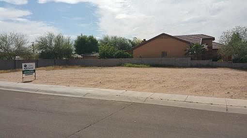 3rd image of 1127 E Shepherds Way