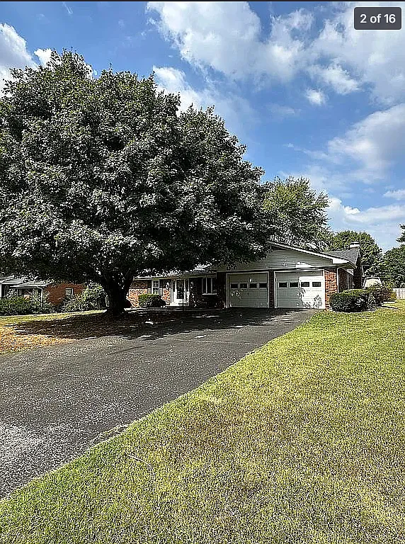 1721 Erin Way - 1 — Photo 2