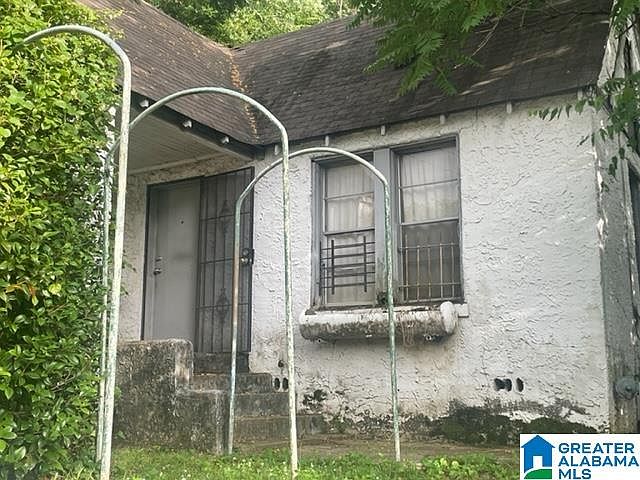 2nd image of 429 Iota Ave S