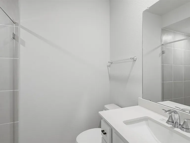 5011 Bowen Prairie Dr — Photo 19