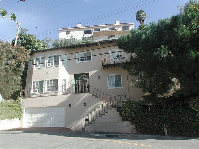 1700 Sunset Plaza Dr, Los Angeles, CA 90069 | Zillow