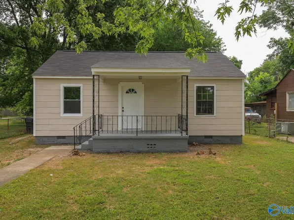 106 6th Ave NW, Decatur, AL 35601