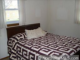4th image of 811 36th Ave N