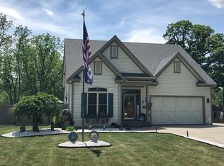 1209 Main Street Rd, Spring Grove, IL 60081