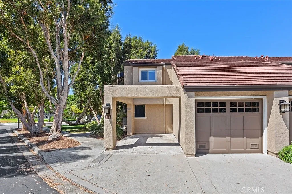 3 bed, 1413 sqft, $6,000 — Photo 1