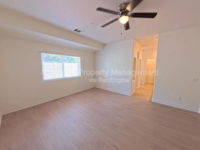 2921 Gibson St — Photo 29