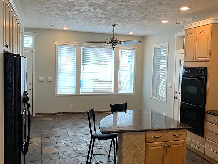 1819 Larkins Way — Photo 28