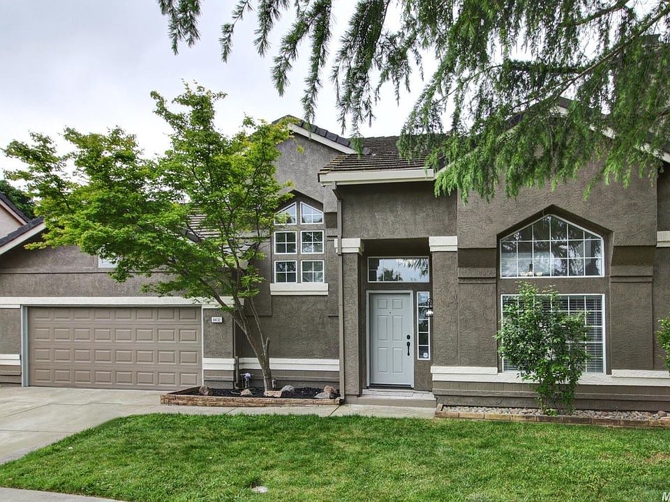 2nd image of 8432 Thornbury Dr