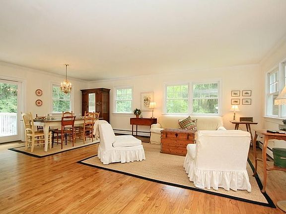 Living Room/Dining Room