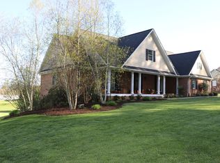 16075 Briarwood Ln, Abingdon, VA 24210