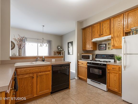 5th image of 707 Baxter Ct
