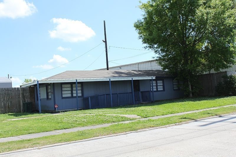 1st image of 917 Dunn St